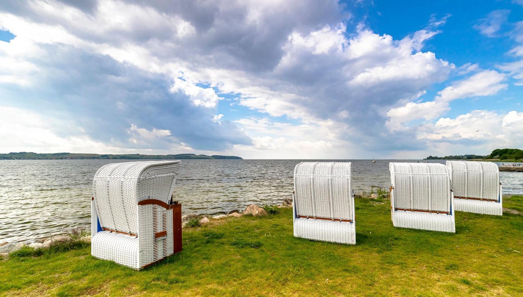 Haus Seeblick Mit 9 Wohnungen Alt Reddevitz Dış mekan fotoğraf